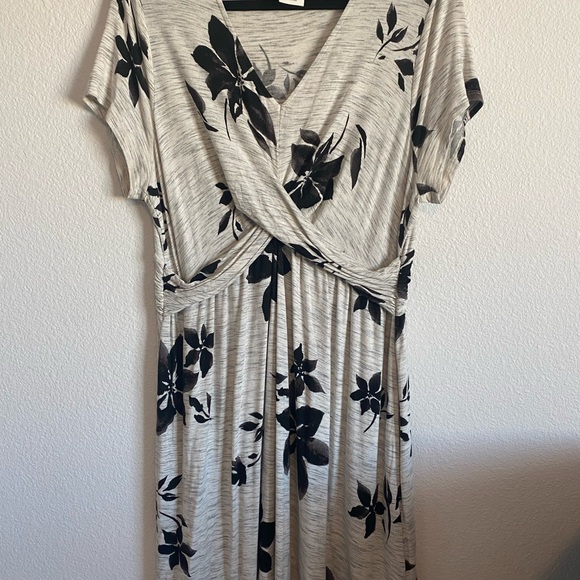 SOMA Womens Dress Size L Short Sleeve Soft V Neck Pockets Floral Comfy - Picture 3 of 13